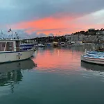 - Tres Beau Climatise A Cote Du Port *