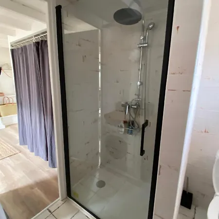 - Très Beau Climatisé à Côté Du Port Appartement Cassis