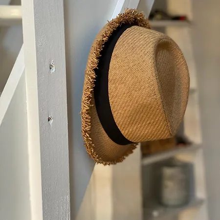 - Très Beau Climatisé à Côté Du Port *