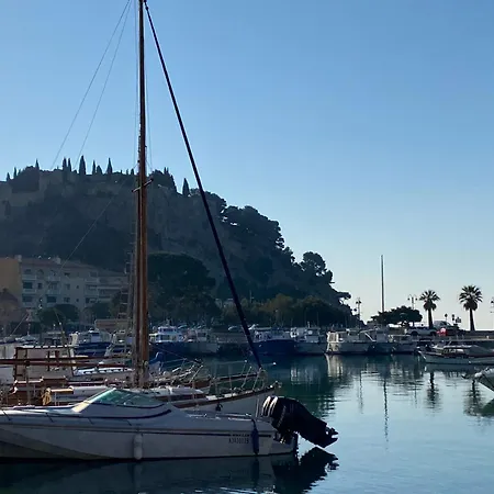 - Tres Beau Climatise A Cote Du Port 公寓 *